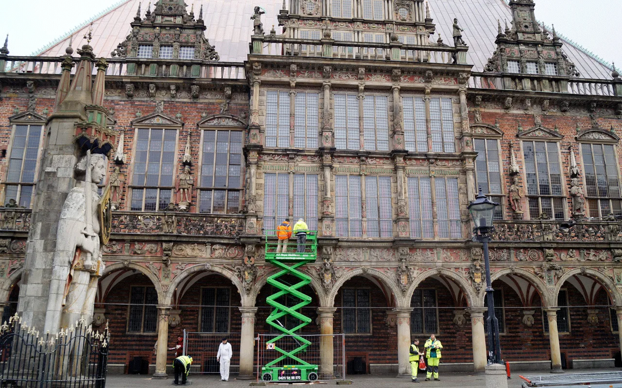 Teleskopbühne im Einsatz in Bremen